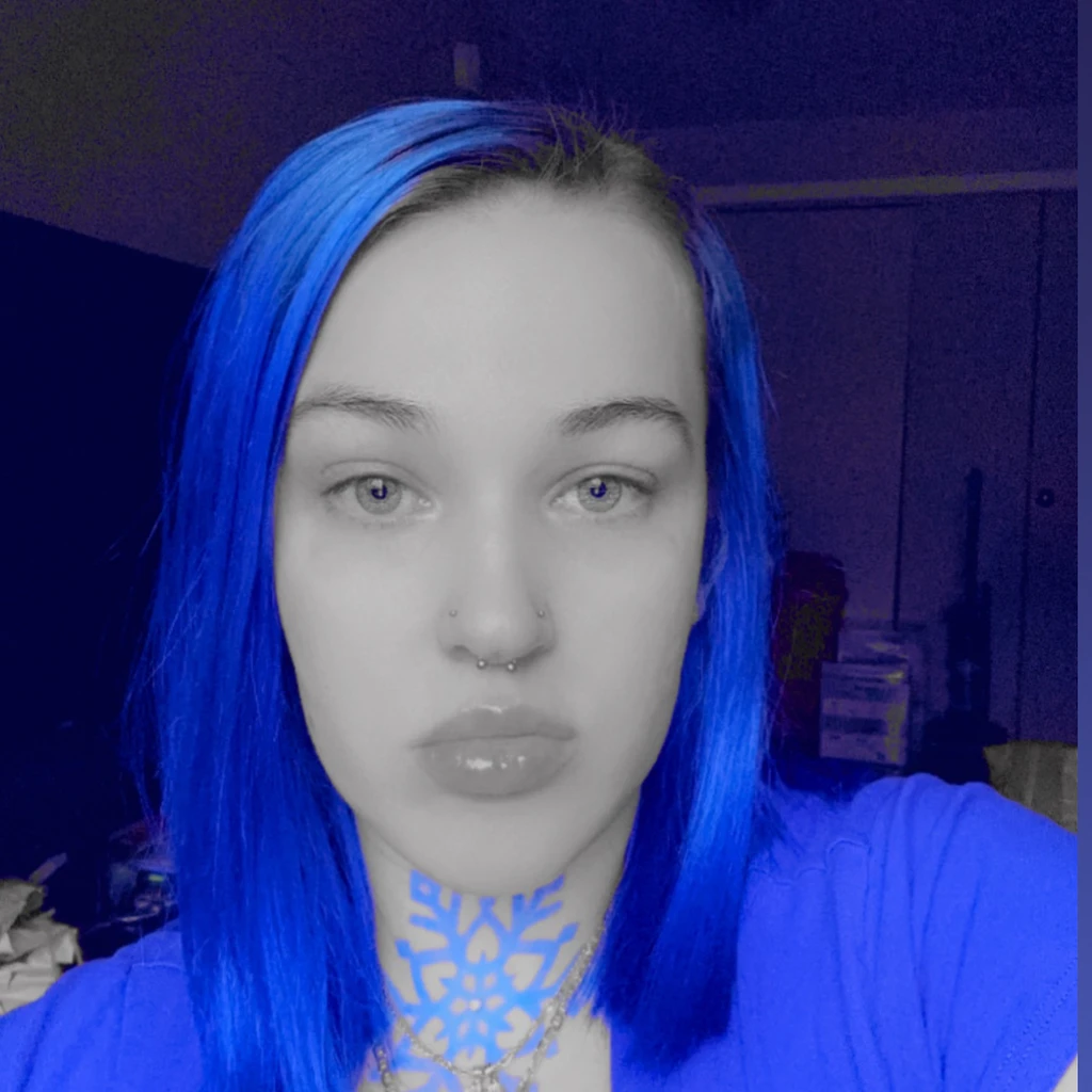Blue Ivory💙