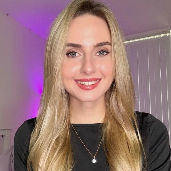 𝐀𝐍𝐀𝐒𝐓𝐀𝐘𝐒𝐇𝐀 🥰