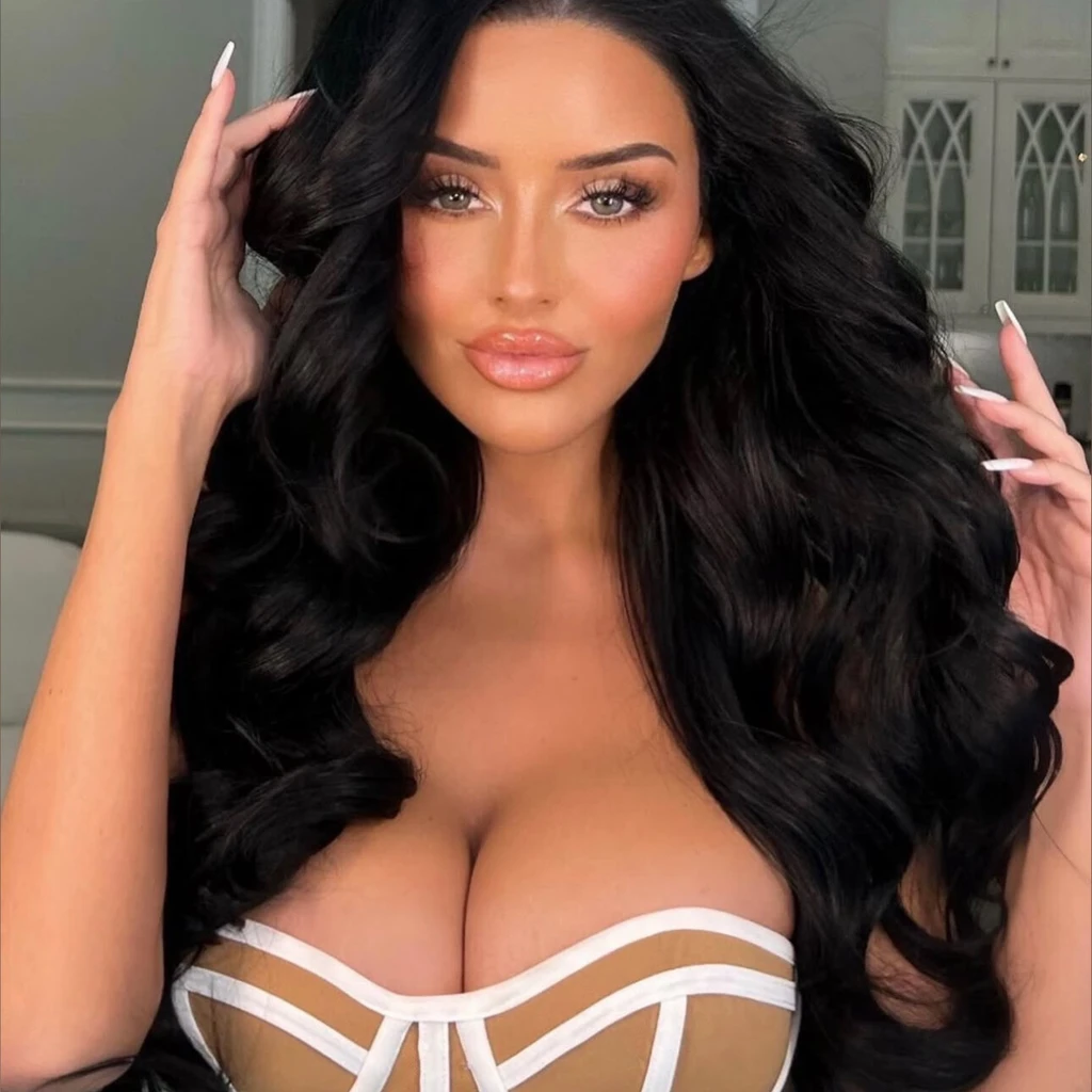 Abigail Ratchford 💕