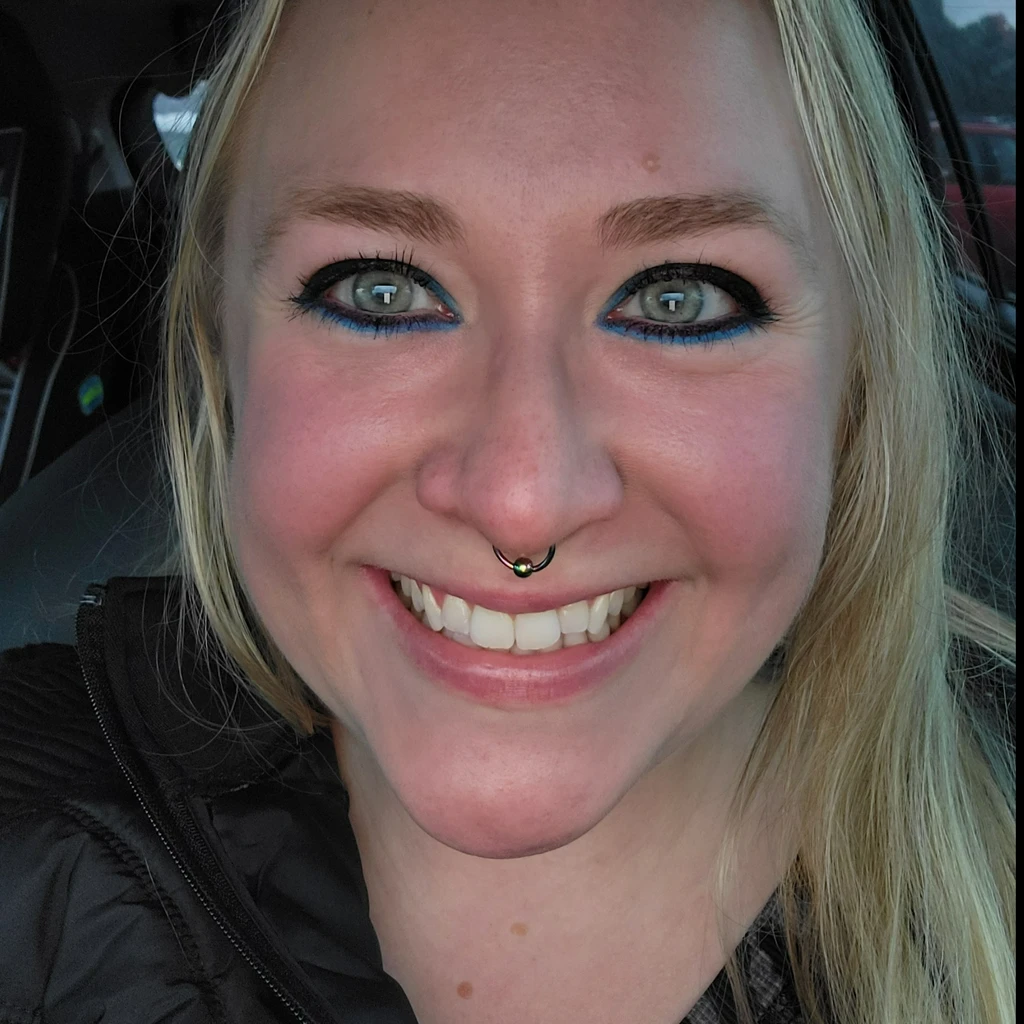 Avatar of @cassie_deep