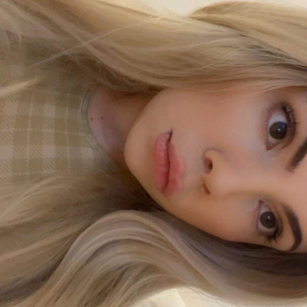 Vanessa 🧸